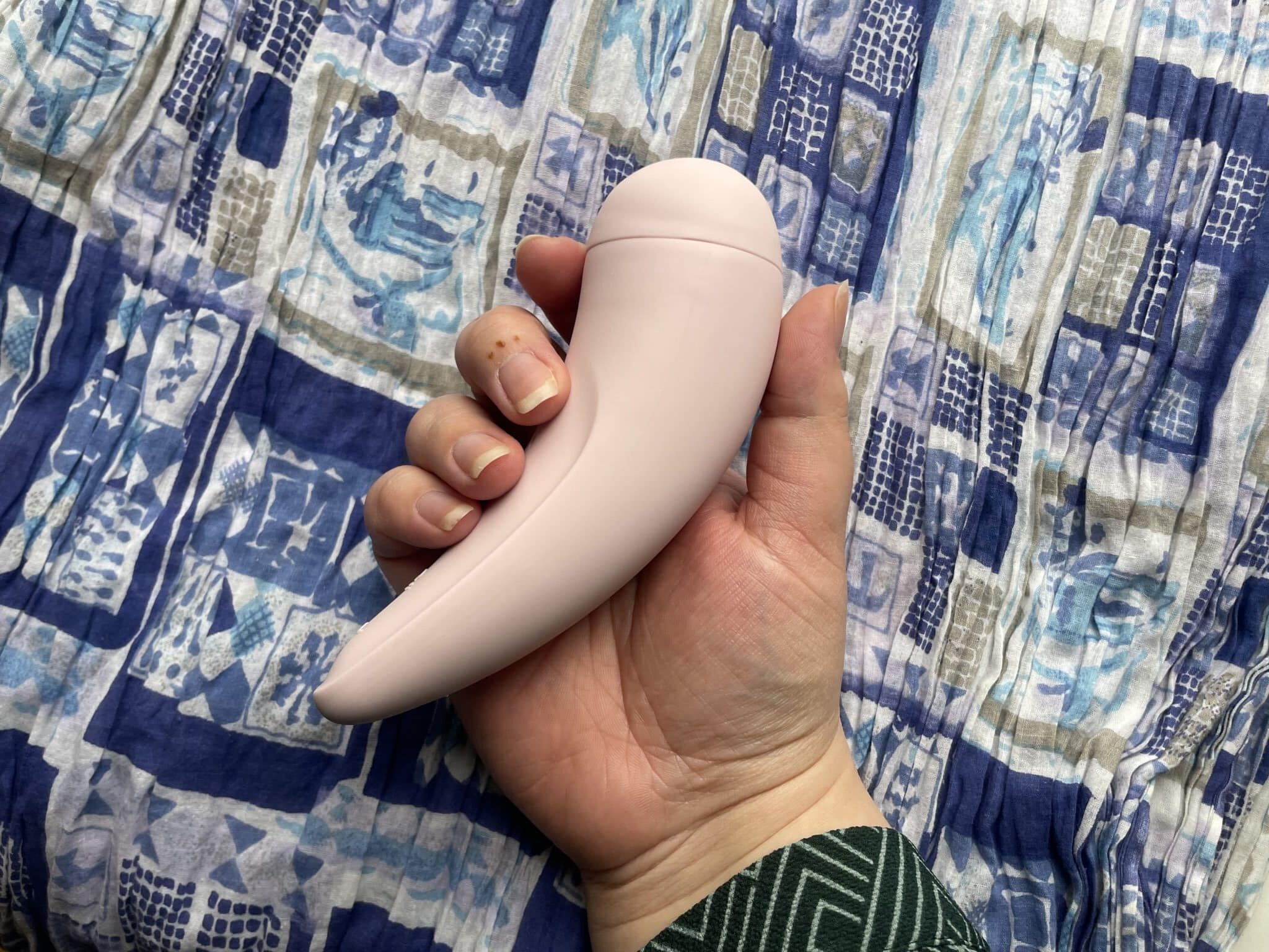 Product Satisfyer Curvy 2+ Pressure Wave Clitoral Stimulator